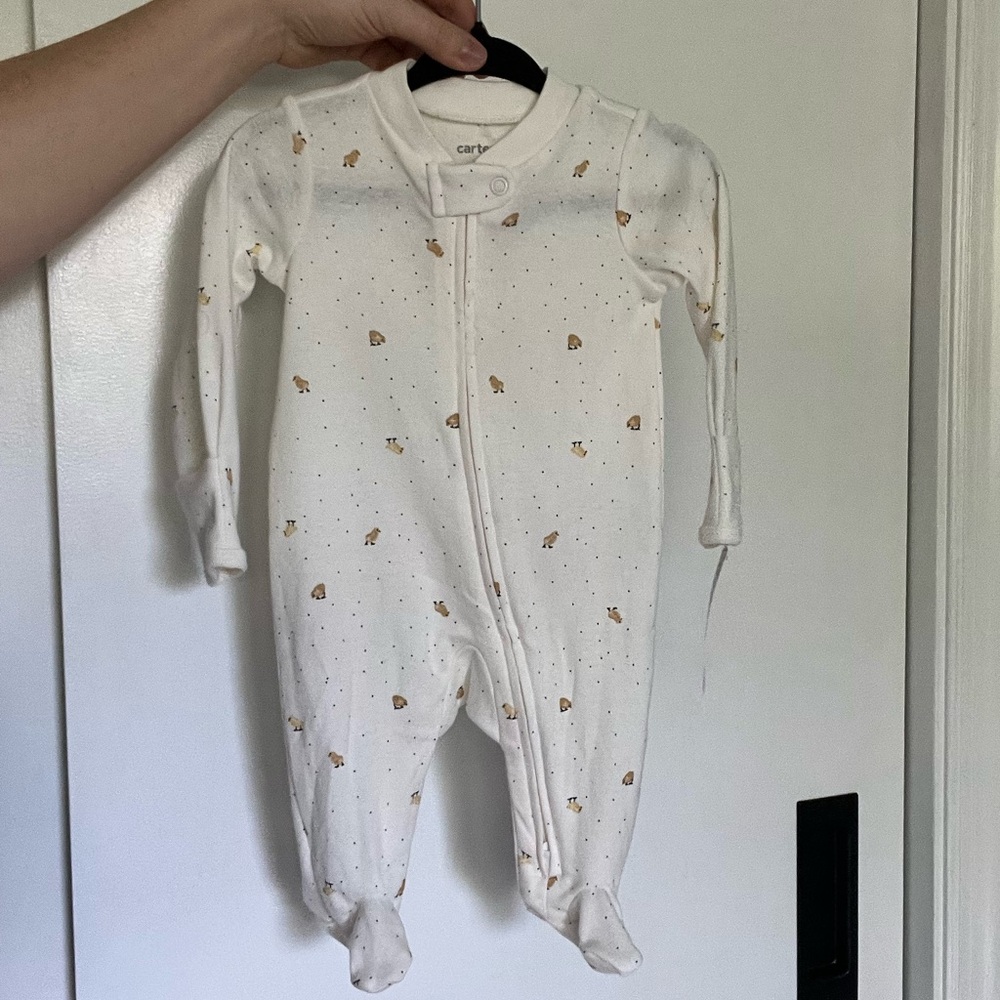0-3 months sleepers - Lot of 8!! Carters, Cloud Island, and Old Navy!!
